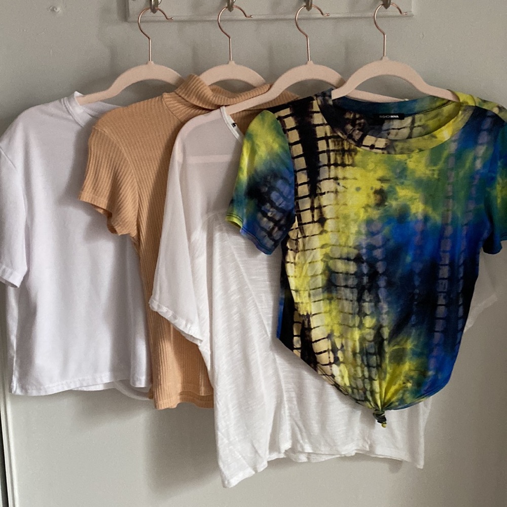 Women’s - Junior’s Mall Brand - 2 White Shirt Bundle - Smalls - F21 and More